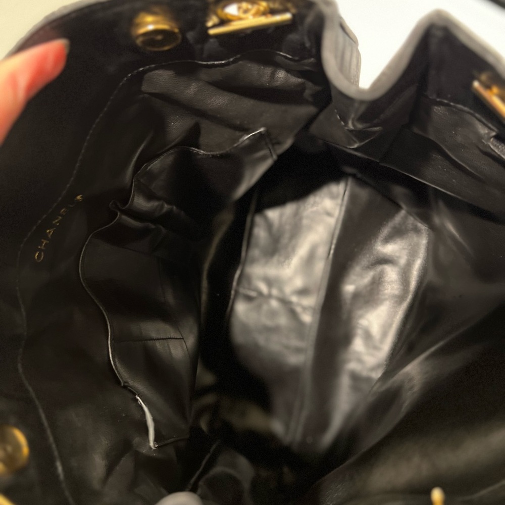 Chanel vintage tote - Picture 10 of 11